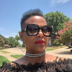 Meet your Posher, Gigi